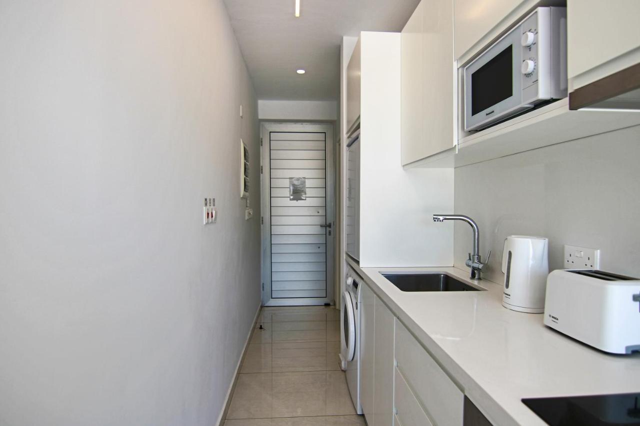 Phaedrus Living - Seaside Luxury Flat Harbour 109 Paphos